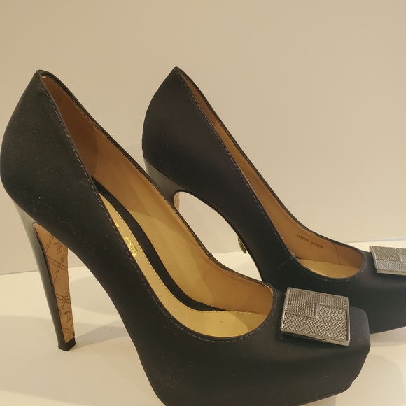 Super Hot L.A.M.B Heels - Picture 4 of 11